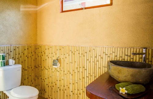 Amed Hotel | Amed Harmony Cafe and Bungalows