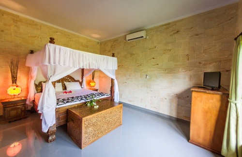 Amed Hotel | Amed Harmony Cafe and Bungalows