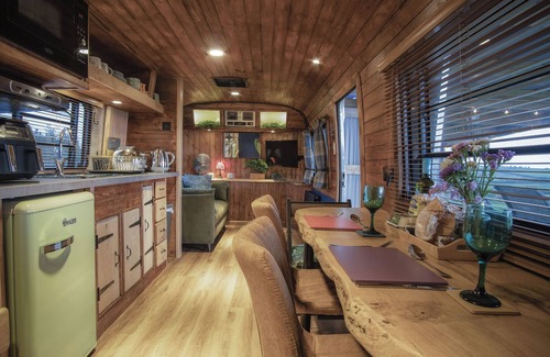 Tiers Cross Apartment | American Airstream - Blossom Farm - Tiers Cross