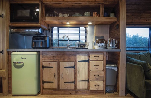 Tiers Cross Apartment | American Airstream - Blossom Farm - Tiers Cross