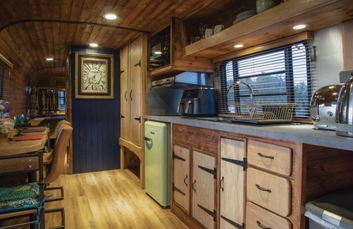 Tiers Cross Apartment | American Airstream - Blossom Farm - Tiers Cross