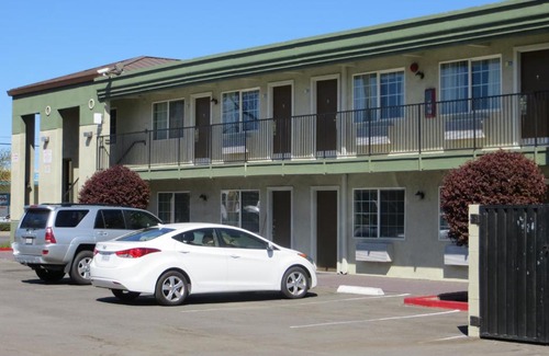Stockton Hotel | American Inn Stockton