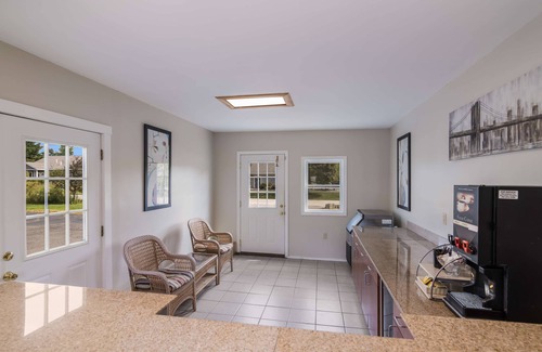 Scarborough Hotel | Americas Best Value Inn Scarborough Portland