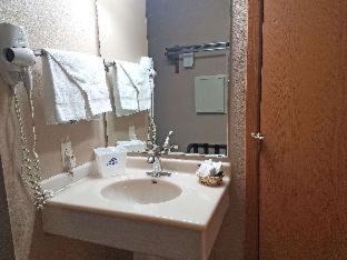 Bismarck Hotel | Americas Best Value Inn and Suites Bismarck