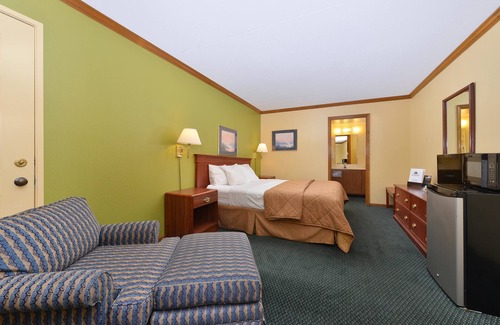 Maumee Hotel | Americas Best Value Inn Maumee Toledo