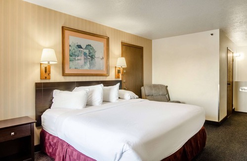 Fort Collins Hotel | Americas Best Value Inn & Suites Ft. Collins E at I-25