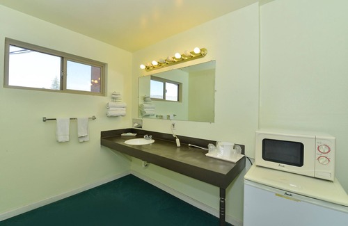 Red Bluff Hotel | Americas Best Value Inn Red Bluff
