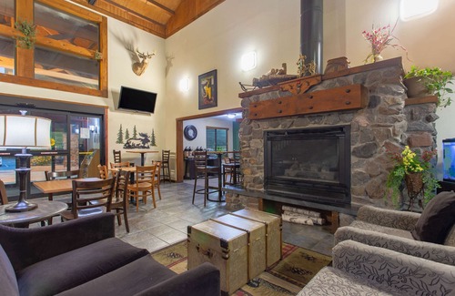 Black River Falls Hotel | AmericInn by Wyndham Black River Falls I-94 on ATV Trail