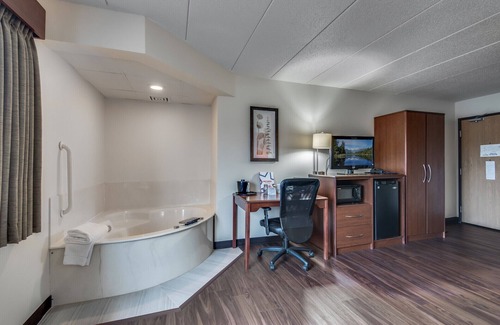 Coon Rapids Hotel | AmericInn by Wyndham Coon Rapids