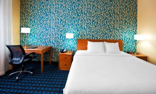 Duluth Hotel | AmericInn by Wyndham Duluth