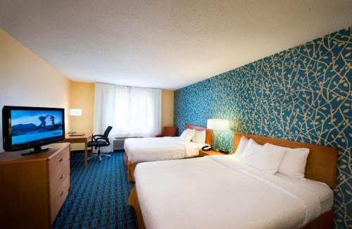 Duluth Hotel | AmericInn by Wyndham Duluth