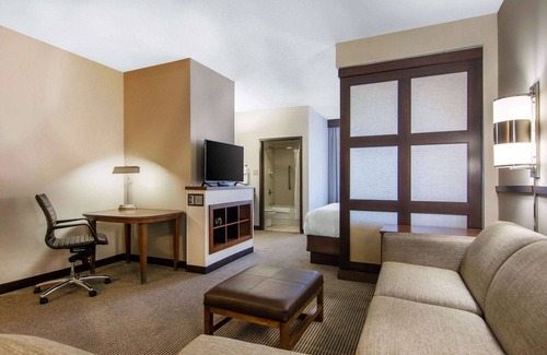 Lithonia Hotel | AmericInn by Wyndham Stonecrest near Atlanta