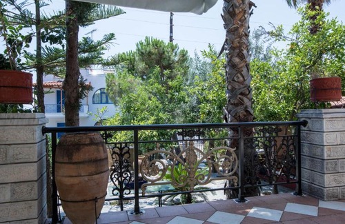 Mavrovouni Apartment | Amfitrion
