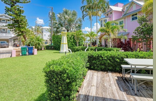 Bradenton Beach House | AMI Lighthouse Cottage-one Minute Walk To The Beach-keyless Locks