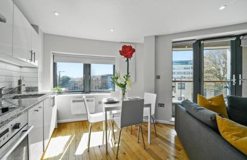 Chaucer Apartment | AMISHA 2Bedroom Apartment in Tower Bridge London Bridge Bermondsey - Perfect For Long Stays
