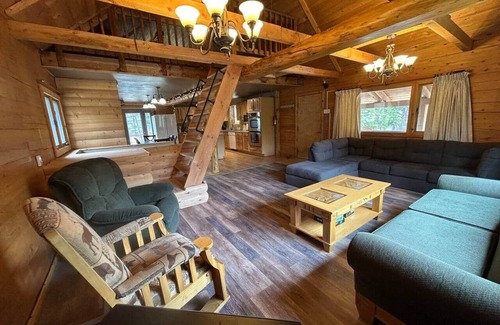 Silver Gate House | Amphitheater Mountain Cabin