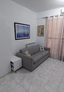 Latte Apartment | Ampio monolocale con terrazzo - a 2 passi dal mare