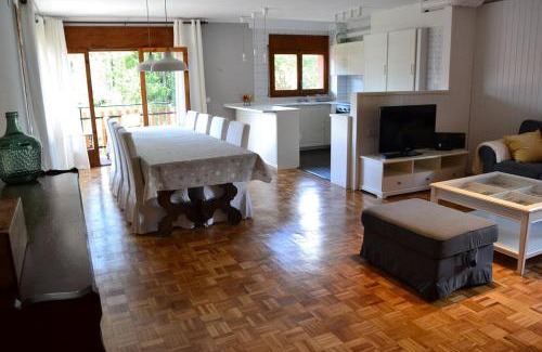 Llivia Apartment | Amplio apartamento con piscina en Llívia