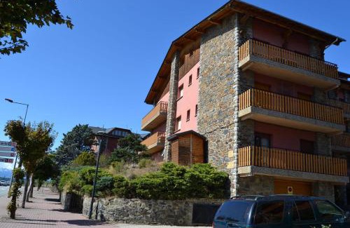 Llivia Apartment | Amplio apartamento con piscina en Llívia