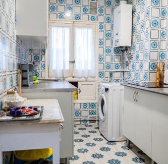 Arapiles Apartment | Amplio apartamento en Chamberí by beBalmy