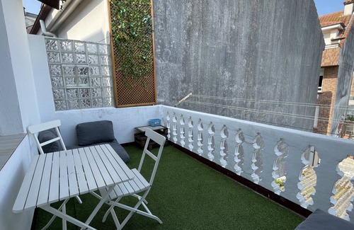 Santona Condo | Amplio Piso con Terraza en Santoña