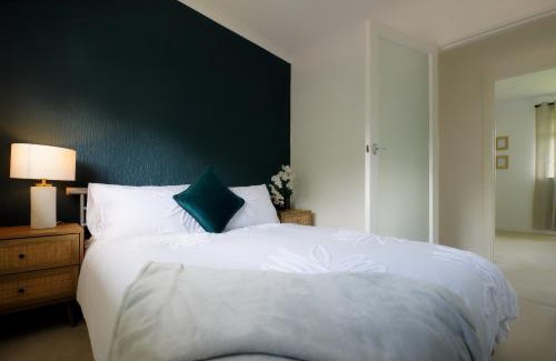 Whitchurch Apartment | Amroth House