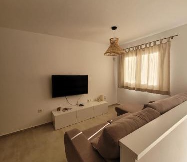 El Cotillo House | AmuraHouse. Private terrace BBQ. Centric and cosy.