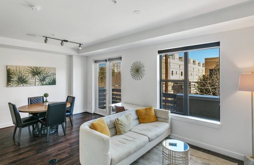 Uptown Apartment | Amyfinehouse Luxury 1BR Penthouse in Uptown Dallas Terrace+Pool+Gym