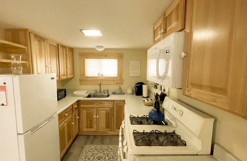 Buckfield House | An Authentic Clean & Cozy Maine Homestay