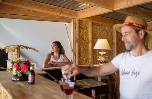 Ploemel Ski Chalet | An ecolodge surrounded by nature 10 minutes from the beaches!
