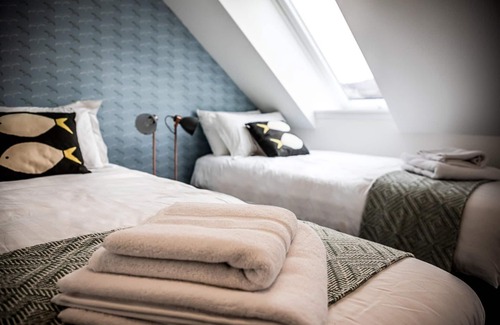 Pistyll Apartment | An exceptional new 2-bedroom terraced cottage, with stunning sea views.
