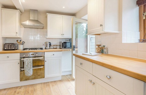 Pontesbury Cottage | An idyllic converted barn in the village of Arscott, Pontesbury.