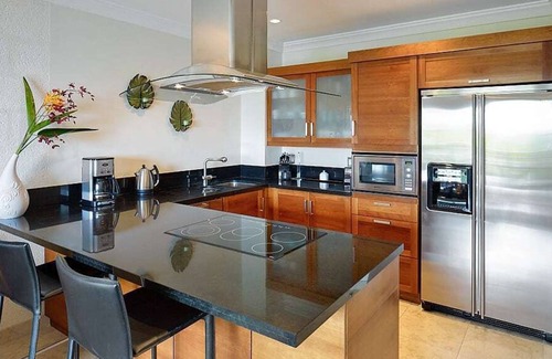 Old Trees Bay Apartment | An idyllic setting in a tropical paradise