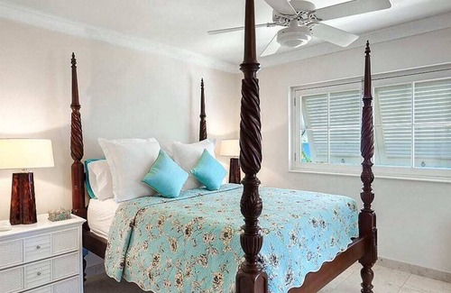 Old Trees Bay Apartment | An idyllic setting in a tropical paradise