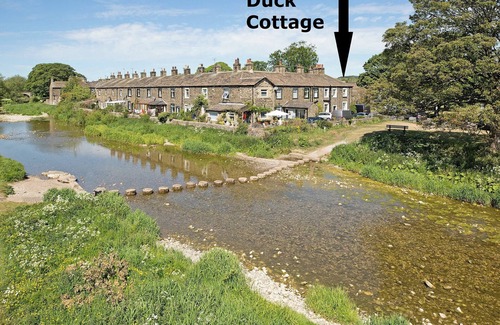 Eshton Cottage | An immaculately presented, 2 bedroom property with river views.