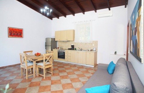 Lefkas House | An old completely renovated indepedent house