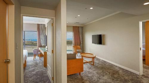 Kadena-cho Resort | ANA Crowne Plaza Resort Okinawa Uruma Hills By IHG