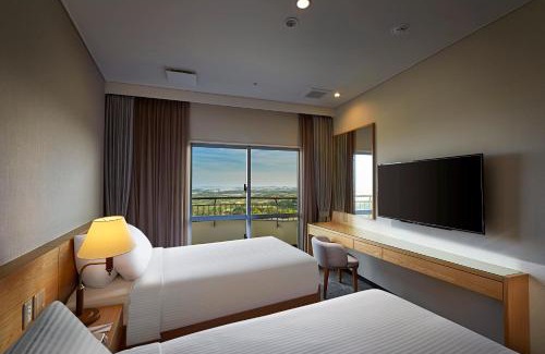 Kadena-cho Resort | ANA Crowne Plaza Resort Okinawa Uruma Hills By IHG