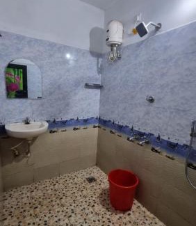 Munroe Island Hotel | Anand Munroe Holidays