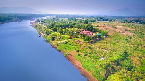Vada Resort | Anchaviyo Resort By Zuper