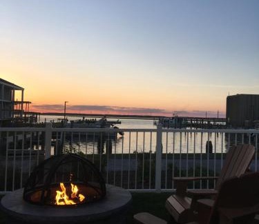 Chincoteague Hotel | Anchor Inn