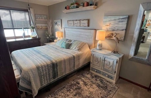 Sioux Falls House | Anchors Away-2 bed condo