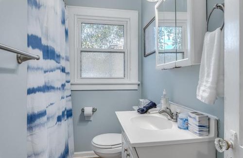 North Charleston House | Anchors Away in Park Circle with King Suite