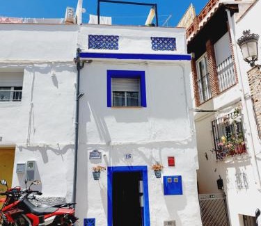Almunecar House | Andalusian House with Sea View in the Old Town