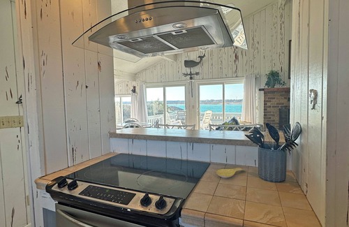 Inlet Harbour House | Anderson's Landing - Walk to Beach (Channelfront) in Garden City Beach
