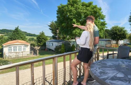 Axminster Resort | Andrewshayes Holiday Park