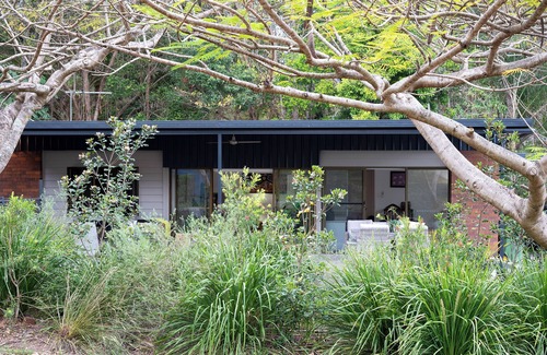 Warner Cottage | Anembo Country Cottages, close to sporting venues, restaurants, hospitals, shops