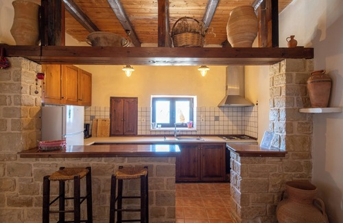 Katochori Villa | Anemole Traditional Cretan Villa