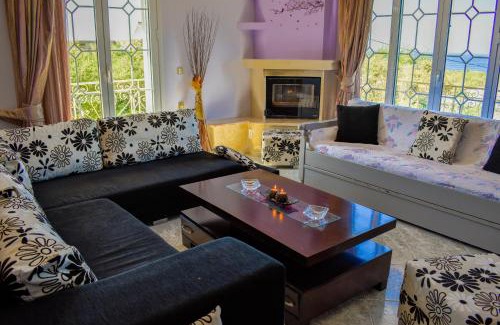 Neromilos House | ANEMOS HOLIDAYS HOUSE