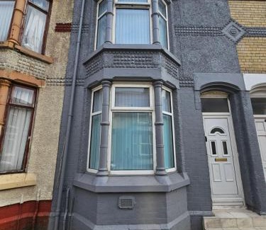 Kirkdale Apartment | Anfield comfort